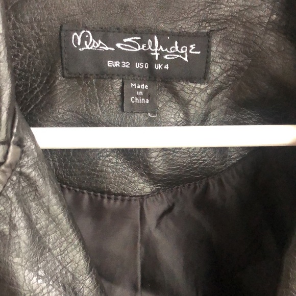 Black leather jacket size small girls good condition like new - Picture 2 of 10